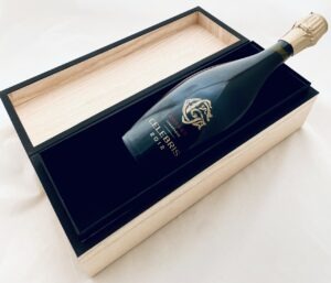 Champagne Gosset Celebris Box open bottle